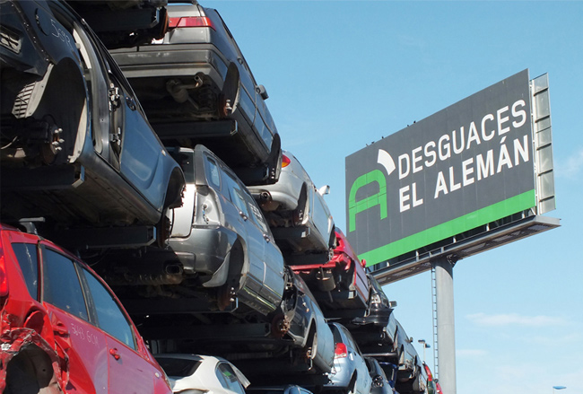 A Todocontentores.com colabora com Desguaces El Alemán para melhorar a sua logística interna com caixas de plástico.
