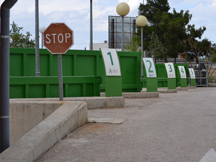 Todocontentores.com, fornecedor de contentores para o ecoparque de Camargo.